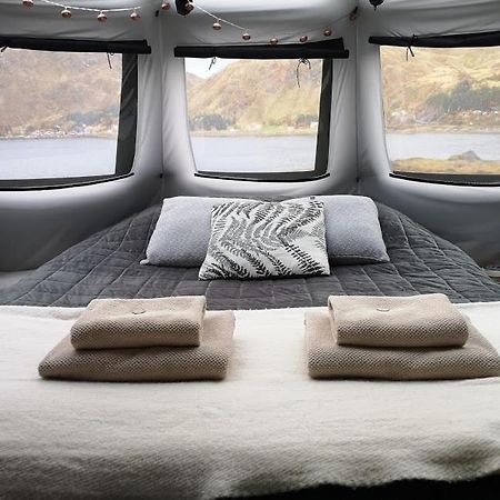 Готель Glamping Lofoten Kongsjorda Екстер'єр фото