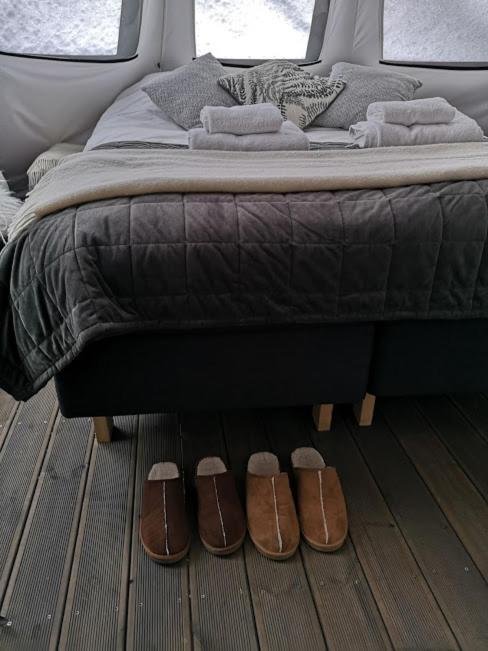 Готель Glamping Lofoten Kongsjorda Екстер'єр фото