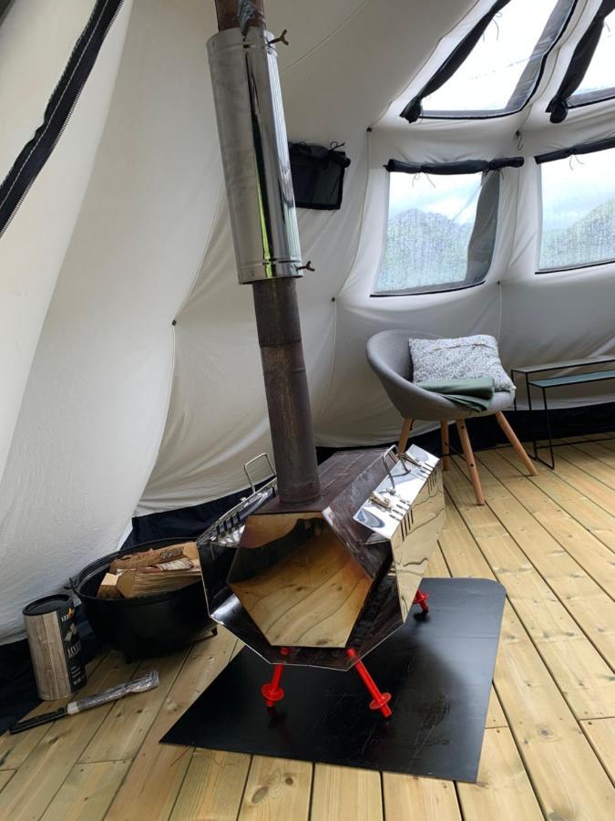 Готель Glamping Lofoten Kongsjorda Екстер'єр фото