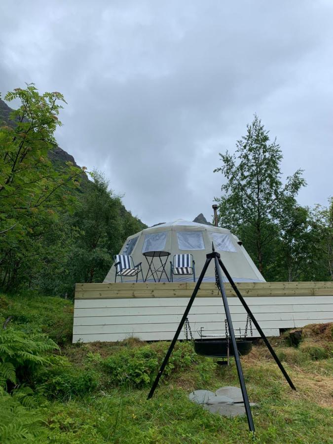 Готель Glamping Lofoten Kongsjorda Екстер'єр фото