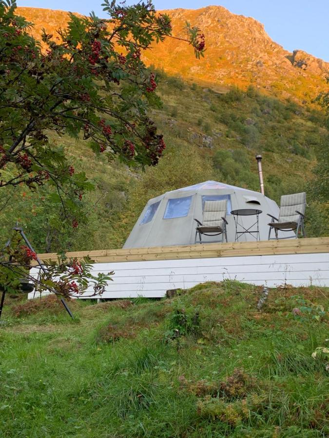 Готель Glamping Lofoten Kongsjorda Екстер'єр фото